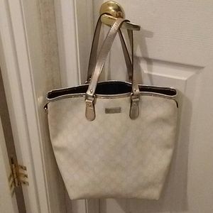 Vintage Gucci Tote Shoulder Beige Gold Double Handle Signature Bag